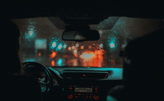 10 sfaturi practice care îți pot fi de folos pentru a nu adormi la&nbsp;volan