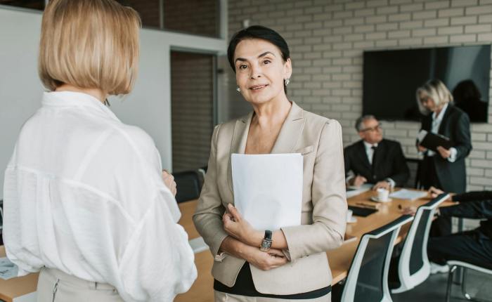 Reîntoarcerea din vacanță: Cum să reintri rapid și eficient în rutina de la&nbsp;muncă