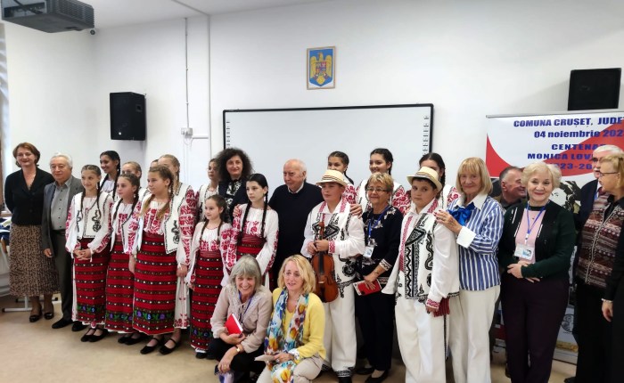 Oameni remarcabili. De ce luptă Azota Popescu pentru schimbarea adopțiilor din România și câți președinți de țară s-au obosit să îi&nbsp;răspundă