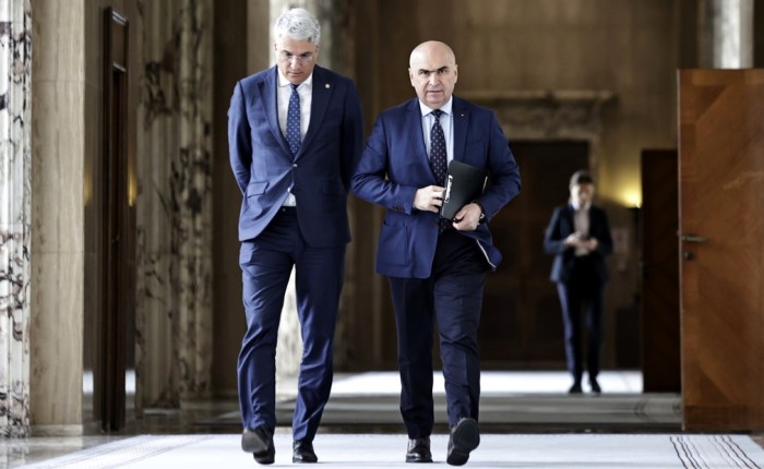 Economiști clujeni: Fără măsurile fiscale adoptate, România risca recesiune și criză&nbsp;bancară