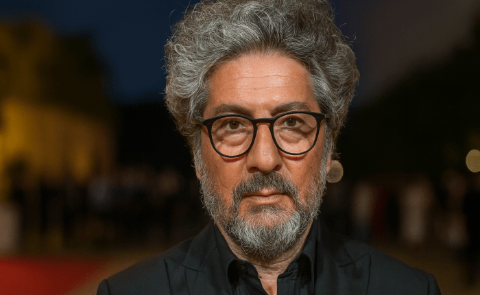 Interviu cu regizorul Radu Mihăileanu: Despre migrație, identitate și viitorul unei lumi în&nbsp;mișcare