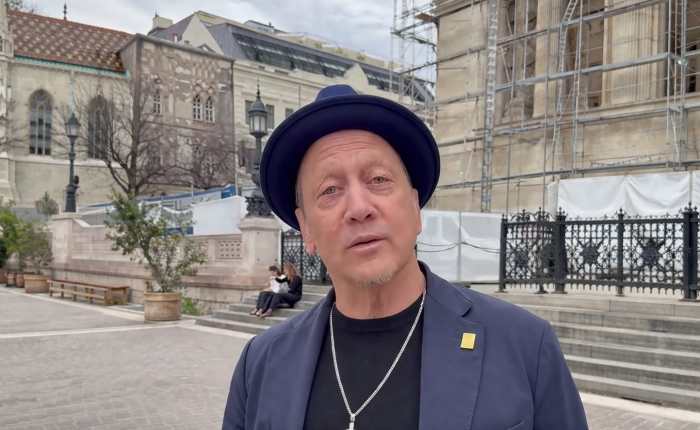 Orbán își caută susținători până la Hollywood, în cea mai grea cursă&nbsp;electorală